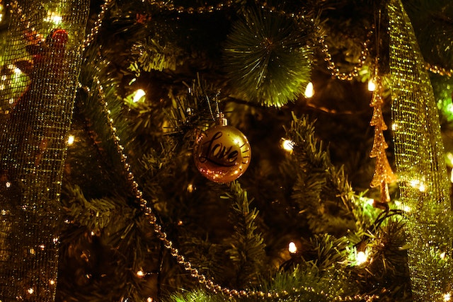 prelit-christmas-trees-theme-a-christmas-story